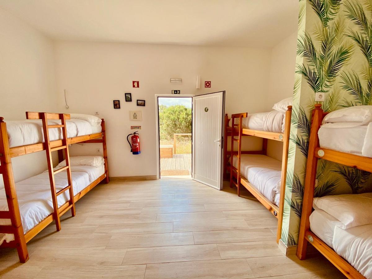 Oasis Backpackers Hostel Sintra Surf Colares Εξωτερικό φωτογραφία
