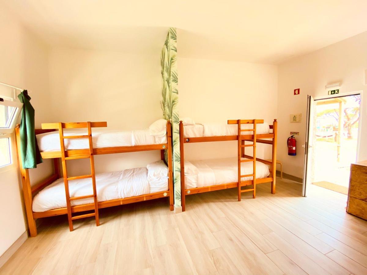 Oasis Backpackers Hostel Sintra Surf Colares Εξωτερικό φωτογραφία